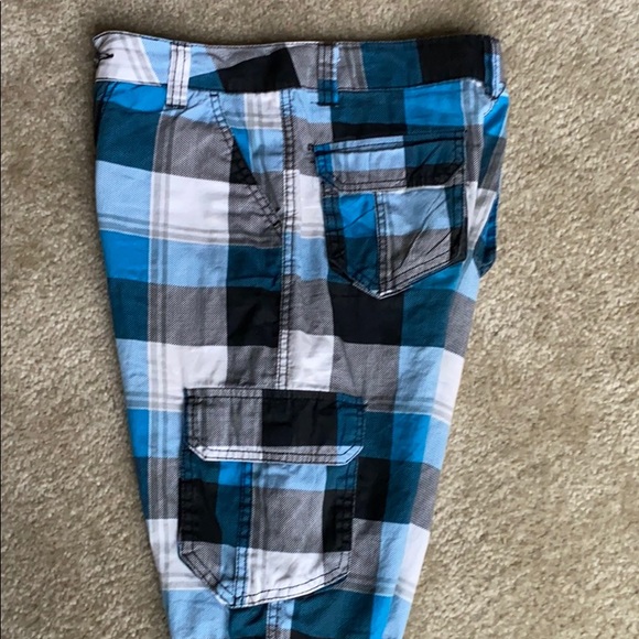 Shorts 🧢 - Picture 3 of 6